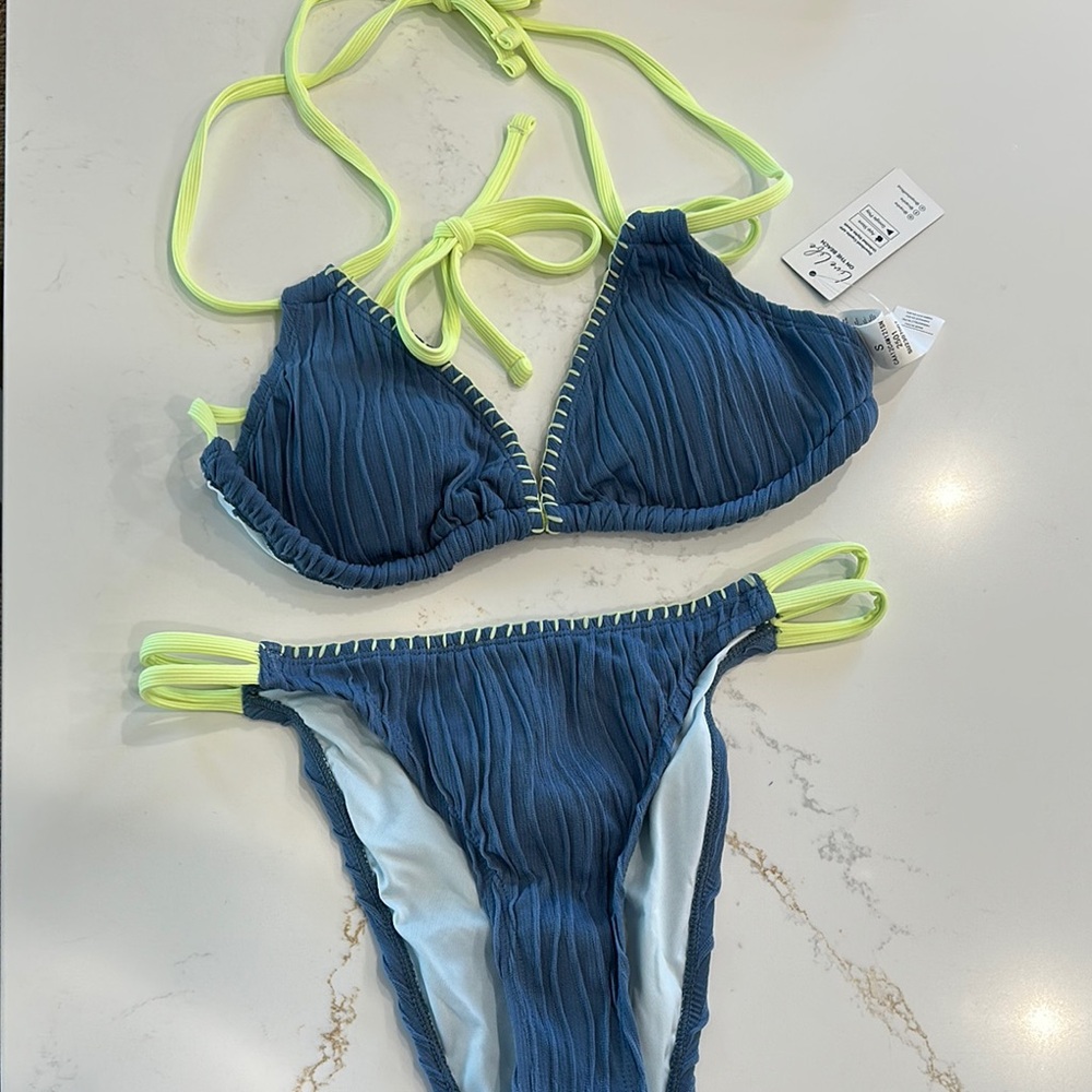 CUPSHE Blue and Neon Green Bikini